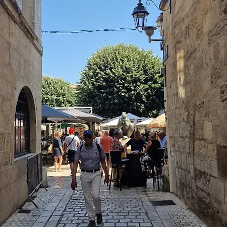 Le Patio De L'isle 1er Duplex Apartment